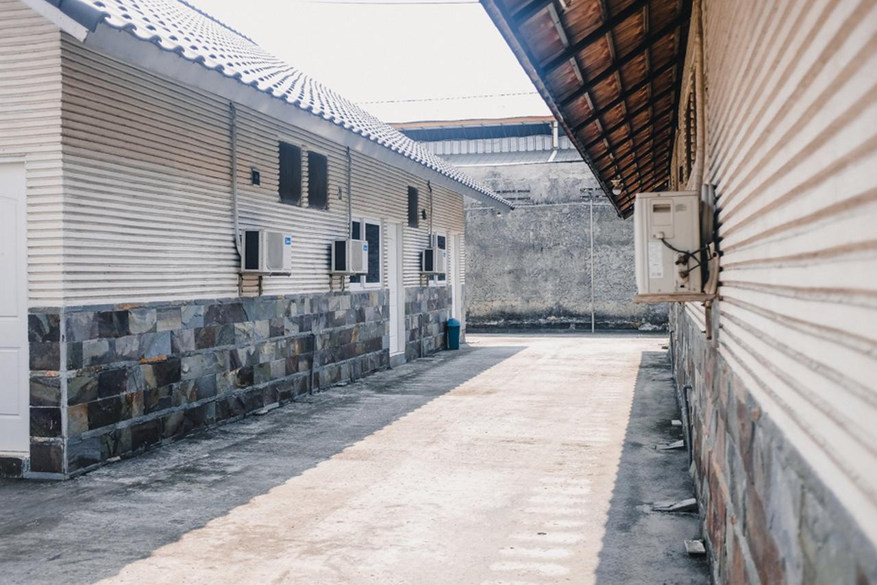 Reddoorz Near Sirkuit Sentul Hotel Bogor Ngoại thất bức ảnh